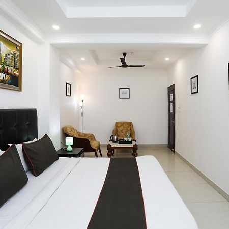 ホテル Collection O Residency Near Dwarka Sector 21 Metro Station Kapas Hera エクステリア 写真